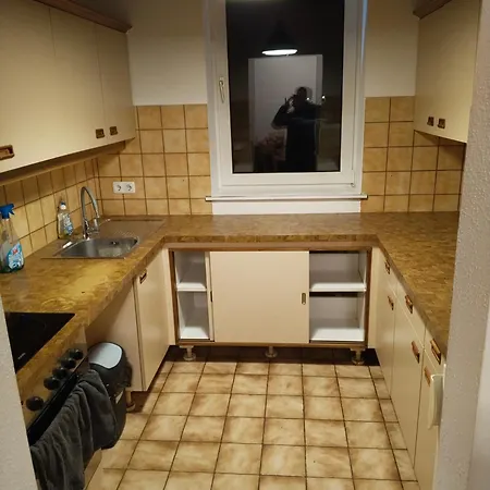 With 4 Privatunterkunft *