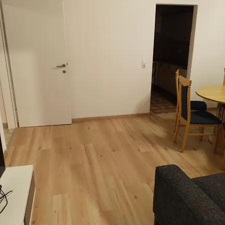 With 4 Privatunterkunft Golling an der Erlauf